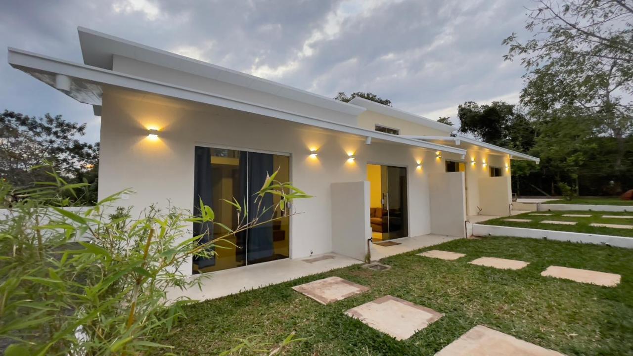 Tiny Houses En Asuncion. Zona Aeropuerto-Rakiura Luque 外观 照片